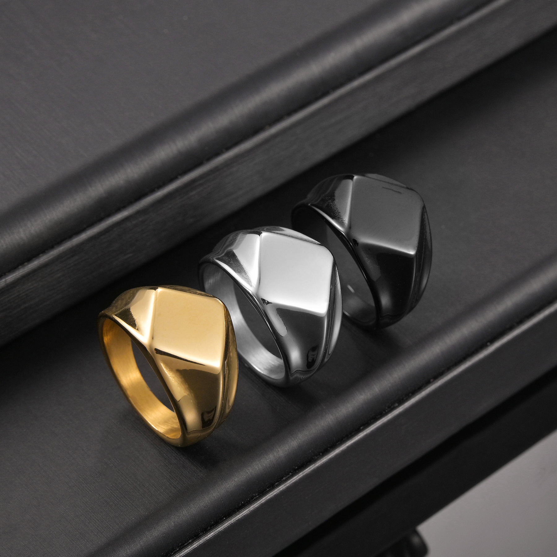 Atoztide Custom Engraved Ring  - Initial Ring Custom 评论和价格