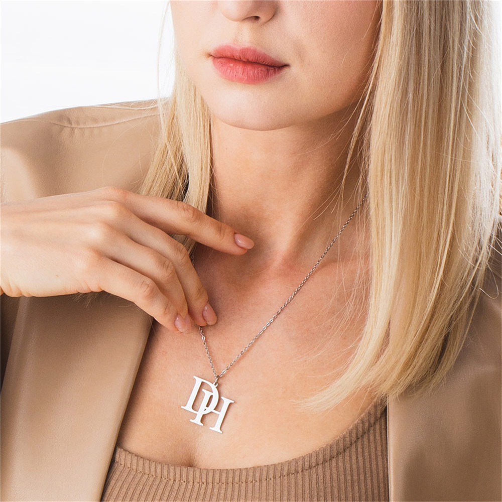 Couples Custom Initial Letter  - Birth Flower Necklace 评论和价格